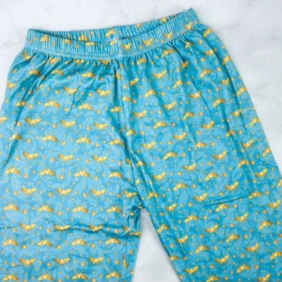 BRAND NEW Loot Crate Wonder Woman Leggings - Picture 2 of 4